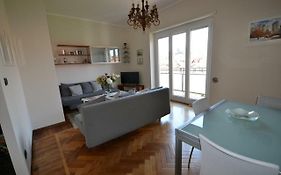 Magenta Apartment